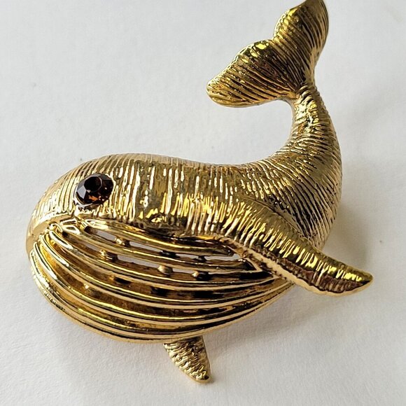 Gold Baby Whale Brooch Pin - Picture 1 of 8